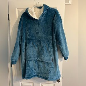 Huggle blanket hoodie